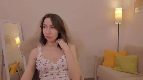 Good GlamorGirl online show from April 2, 3:25 am