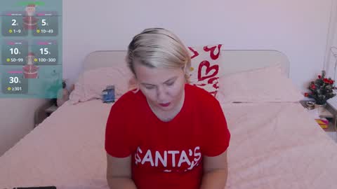 Snapshot of goodluckangel chatting on December 17, 7:39 am Elysa online show from December 17, 7:39 am