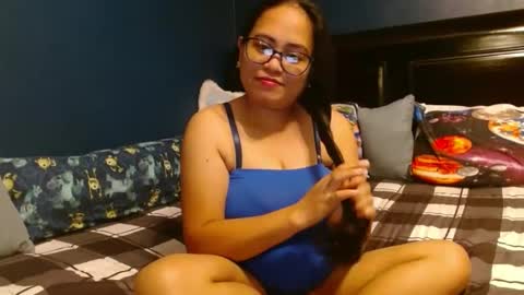 Snapshot of gorgeouslyn09 chatting on October 7, 9:00 pm gorgeouslyn09 online show from October 7, 9:00 pm