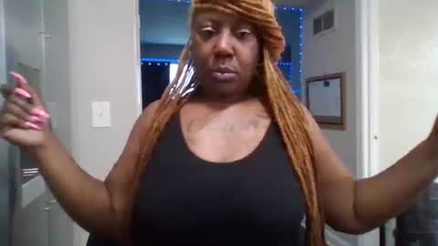 Sue Goddess online show from November 21, 8:40 pm