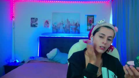 goth_minerva online show from February 18, 2:06 pm