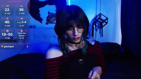 goth_minerva online show from September 18, 1:59 pm