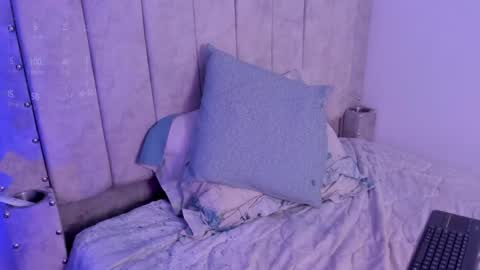 Laia  online show from September 19, 12:59 am