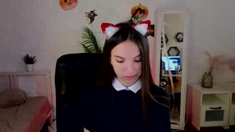 Snapshot of grace_autumn_mood chatting on October 24, 6:03 am grace_autumn_mood online show from October 24, 6:03 am