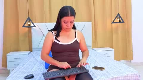 graceanderson_ online show from February 26, 8:56 pm