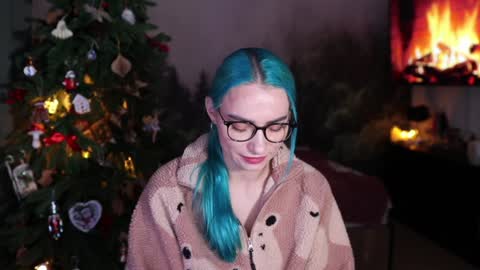 Snapshot of gracegreen chatting on December 20, 1:22 pm I will be glad to see you  30 N  1800  - 2300 gmt3  online show from December 20, 1:22 pm