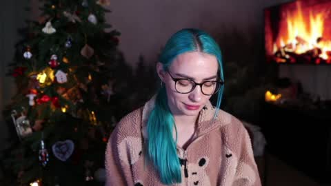 Snapshot of gracegreen chatting on December 20, 4:46 pm I will be glad to see you  30 N  1800  - 2300 gmt3  online show from December 20, 4:46 pm