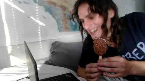 graciegirl995 online show from June 13, 2:11 am