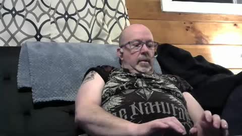 granitebuckeye1969 online show from February 12, 11:51 pm