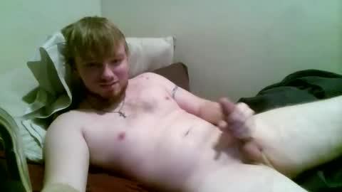 gravewalker22 online show from February 18, 3:17 am