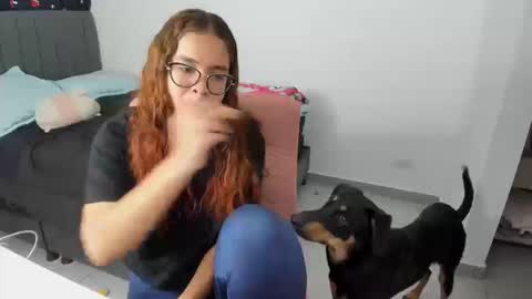 GreciaRuiz online show from October 10, 1:00 am