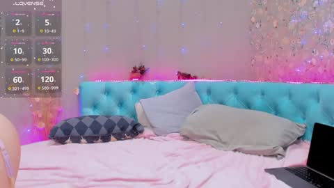 April online show from December 31, 10:15 am