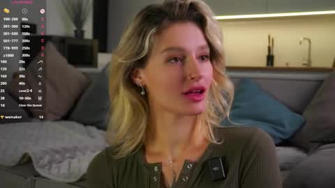 Kelly online show from April 21, 2:24 pm