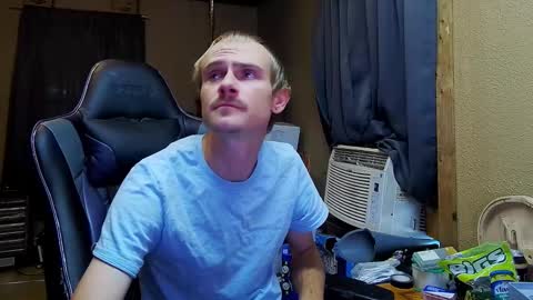 Snapshot of greenlungs8195 chatting on September 12, 2:41 pm Greenlungs8195 online show from September 12, 2:41 pm