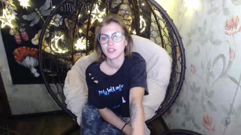 Snapshot of greenwitch9 chatting on September 21, 4:55 pm Lina online show from September 21, 4:55 pm