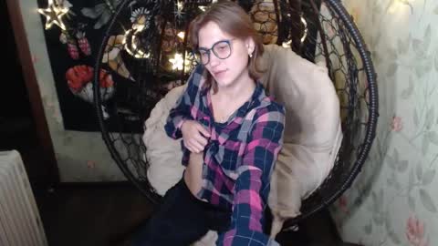 Snapshot of greenwitch9 chatting on October 15, 2:51 pm Lina online show from October 15, 2:51 pm