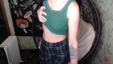 Snapshot of greenwitch9 chatting on October 30, 4:29 pm Lina online show from October 30, 4:29 pm