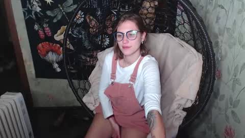 Snapshot of greenwitch9 chatting on October 23, 8:21 pm Lina online show from October 23, 8:21 pm