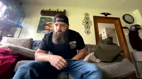 greg19866 online show from May 10, 1:28 pm