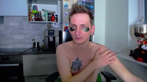 greg_photog online show from October 1, 2:10 am