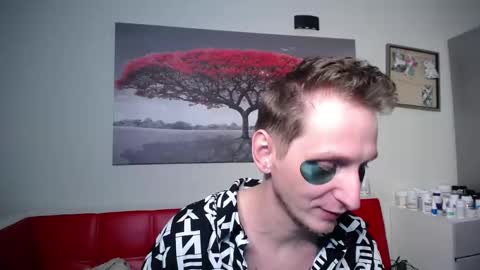 greg_photog online show from October 13, 1:40 am