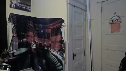 Snapshot of gregnice313 chatting on November 1, 4:22 am NICE and sometimes Savvy online show from November 1, 4:22 am