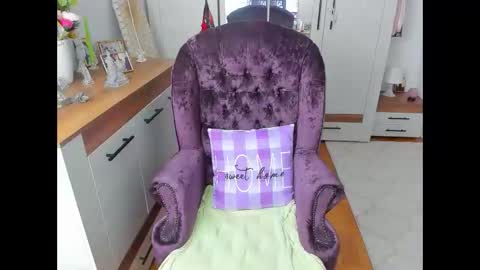 GretaMilf online show from November 17, 7:55 am