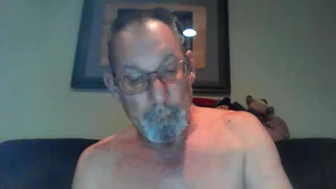 greybeard6868 online show from December 16, 2:49 pm