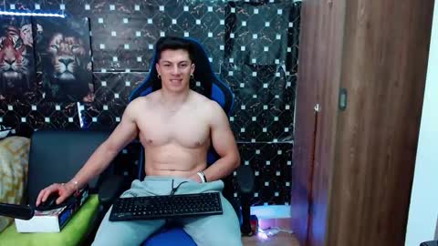 griego01 online show from September 28, 6:11 am