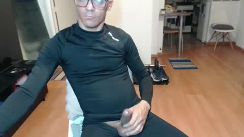 guachin_new online show from April 9, 5:11 am