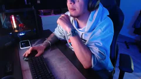 Guayaco  online show from October 31, 2:56 am