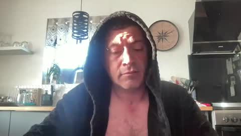 guil0 online show from July 18, 9:11 am