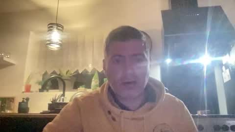 guil0 online show from February 21, 9:01 am