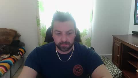 guillaume666286050 online show from March 25, 7:42 pm