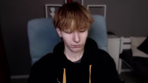 guitarandangell online show from February 25, 11:03 am