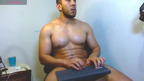 holl latino online show from July 2, 4:06 am