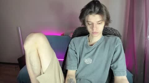 guy_liam1 online show from March 4, 8:13 am