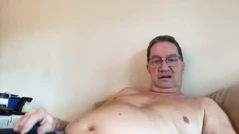 gwashere4u online show from December 30, 5:23 pm