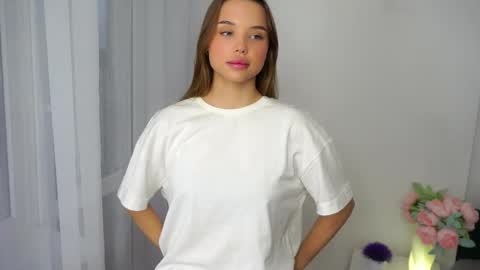 Kira  online show from December 18, 7:47 am