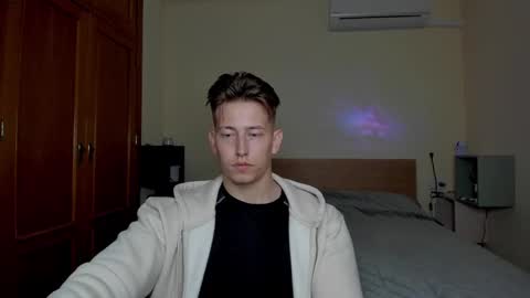 Oliver online show from March 6, 7:21 pm