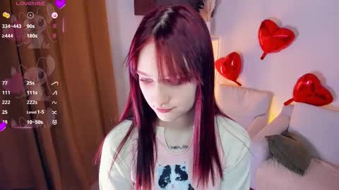 Kelly  Lilly online show from February 14, 7:05 pm