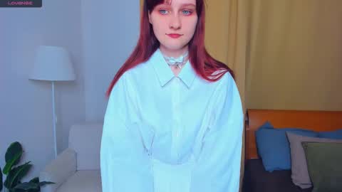 Kelly  Lilly online show from October 24, 6:52 pm