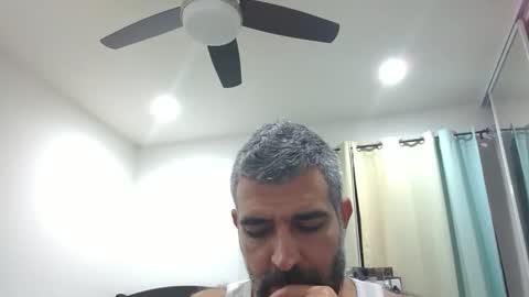 h0nest84 online show from November 6, 2:36 am