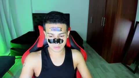 hades_horny_ online show from May 1, 11:54 pm