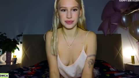 hailey_would online show from April 3, 10:39 pm