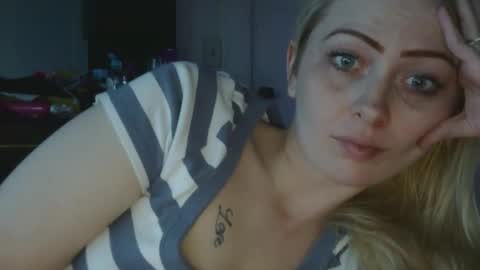 Hailey and d online show from February 13, 8:06 am