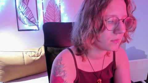 Hailey online show from November 18, 9:23 am