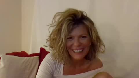 Snapshot of haileys123 chatting on January 17, 3:12 am Hailey online show from January 17, 3:12 am