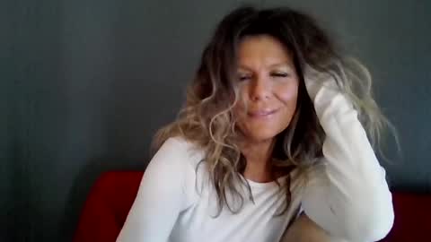 Hailey online show from January 9, 7:52 pm