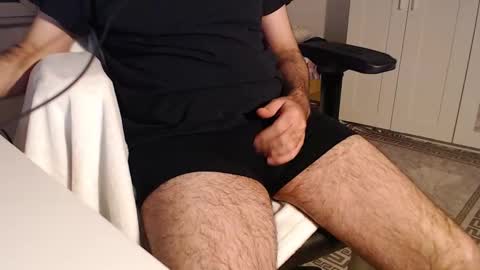 hairy_boy29 online show from November 2, 10:21 pm